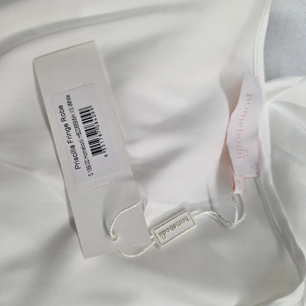 Homebodii Pricilla fringe Luxury White Satin Robe - Picture 12 of 16